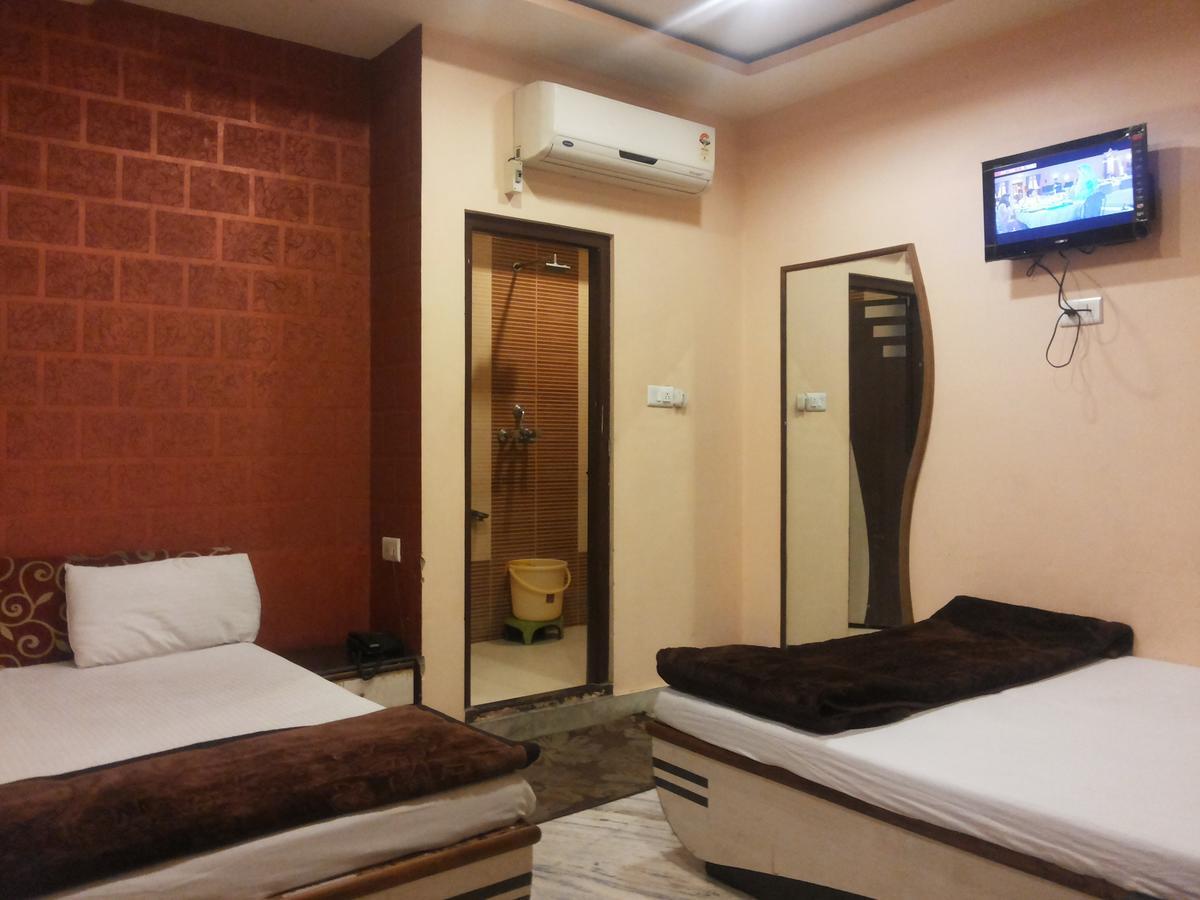 Hotel Lovely Аджмер Екстер'єр фото